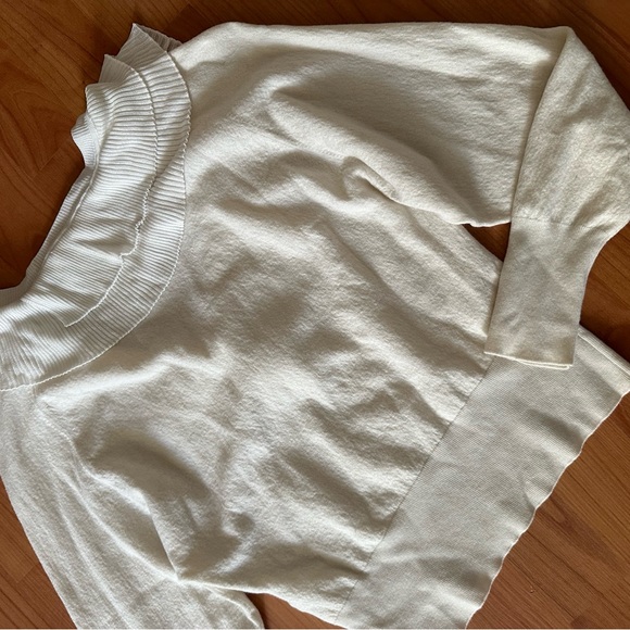 Chloe Ruffled V-Neck Wool/Cashmere Sweater in Milk - Size Small (fits like XS) - Picture 11 of 11